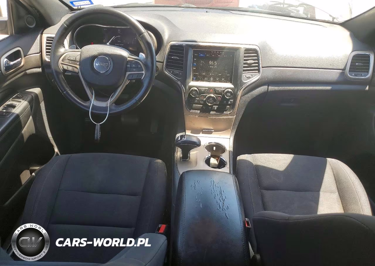 2015 Jeep Grand Cherokee Laredo VIN:1C4RJEAG6FC231750 - 8