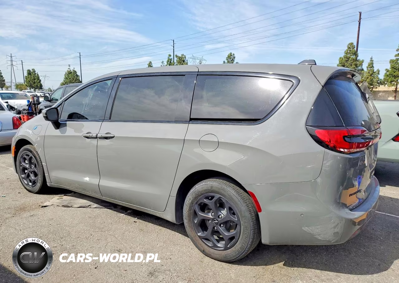 2023 Chrysler Pacifica Hybrid Touring L VIN:2C4RC1L74PR543512 - 2