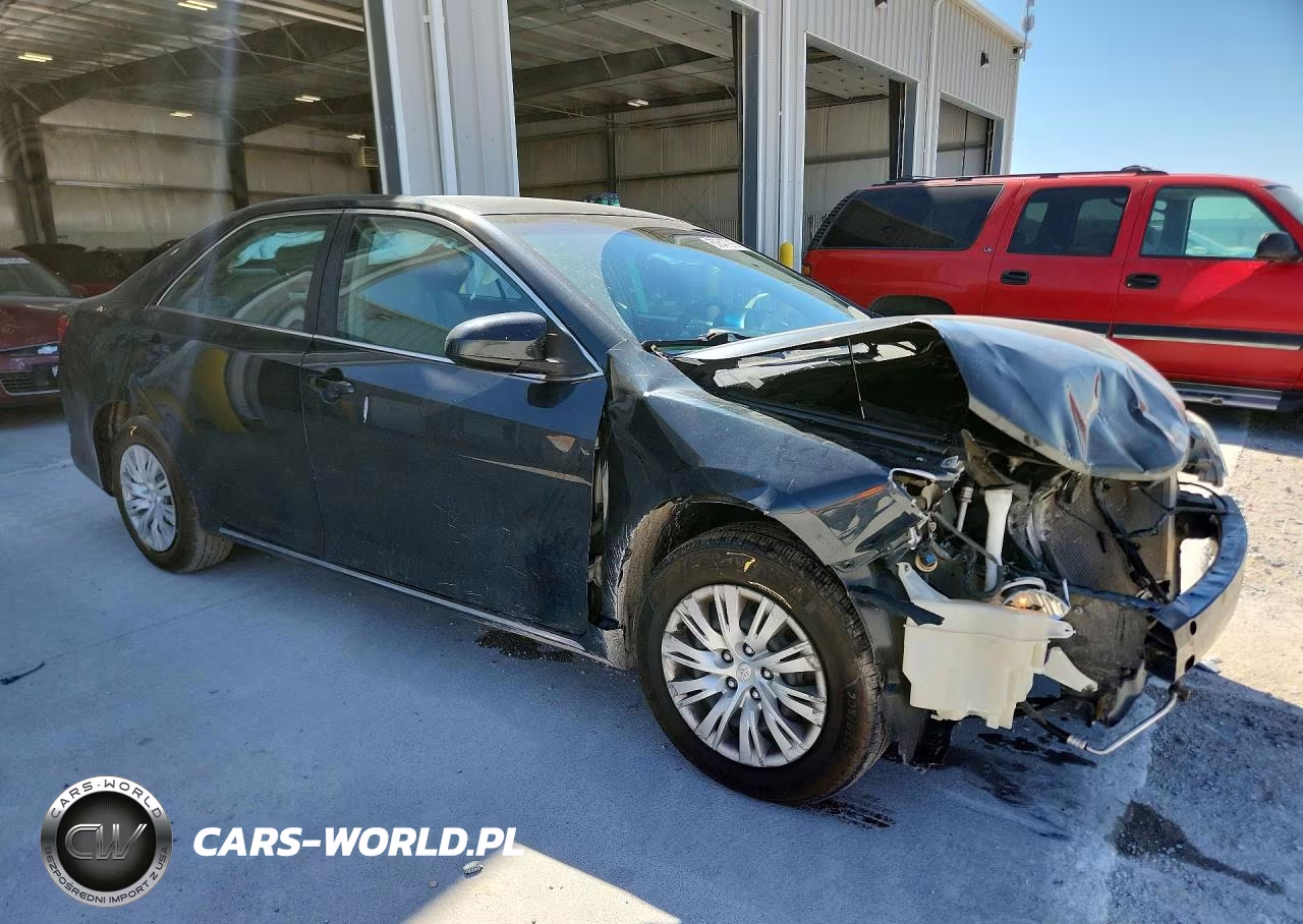 2014 Toyota Camry Le VIN:4T4BF1FKXER348153 - 4