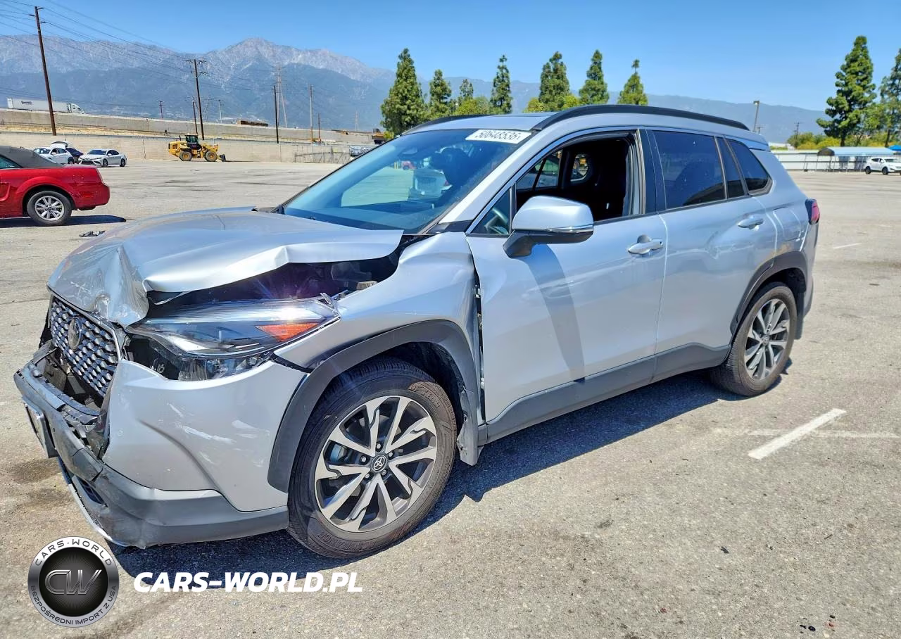 2024 Toyota Corolla Cross Xle – zdjęcie 1 z 12
