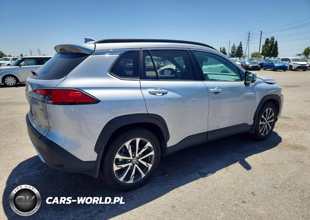 2024 Toyota Corolla Cross Xle VIN:7MUDAAAG4RV105107 - 3