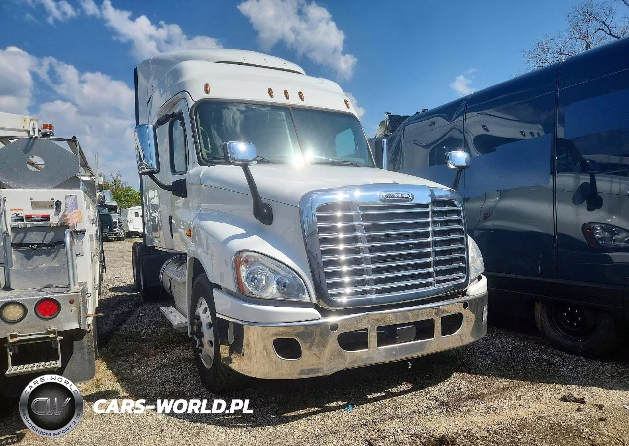 2018 Freightliner Cascadia 125 Semi Truck