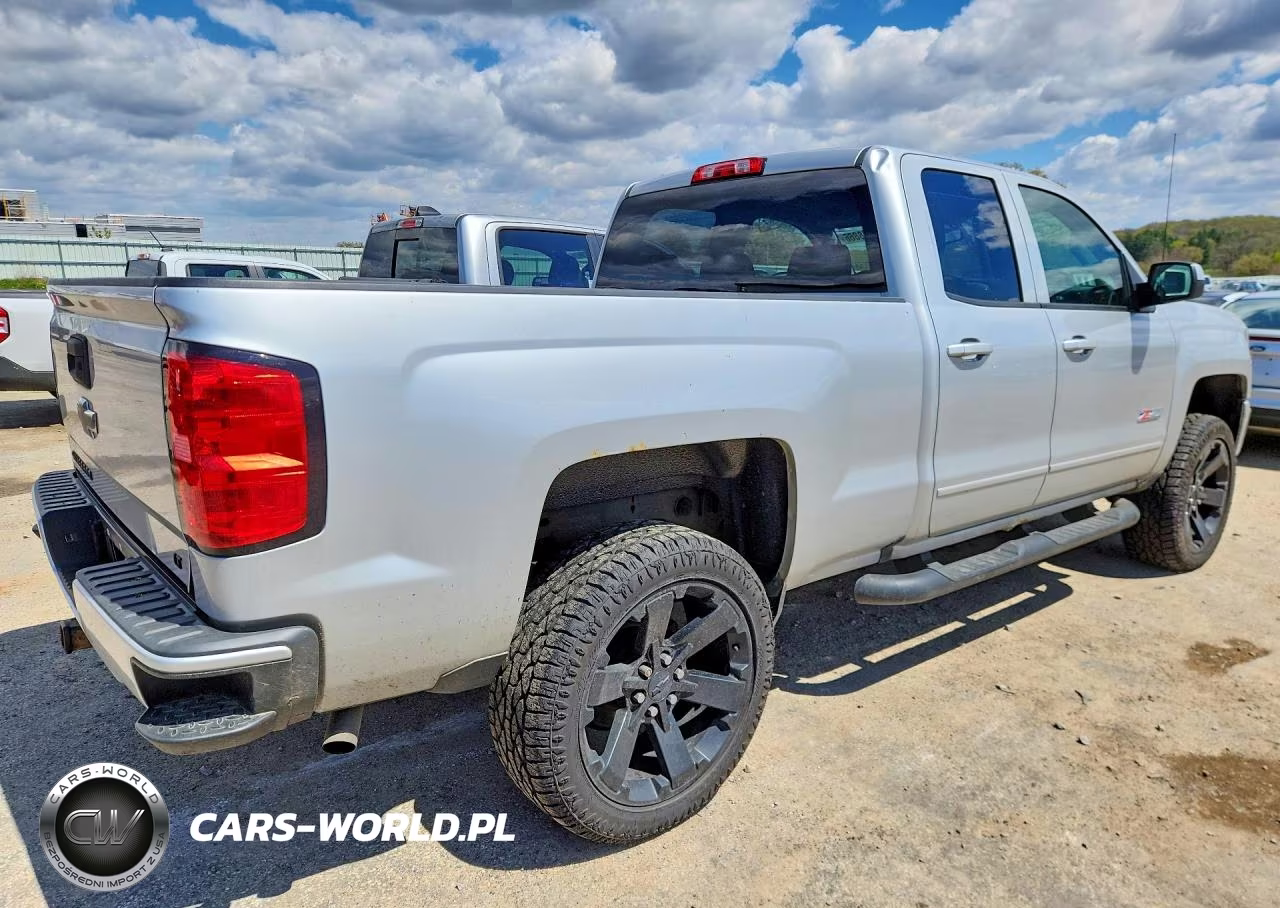 2017 Chevrolet Silverado K1500 Lt VIN:1GCVKREC1HZ353393 - 3