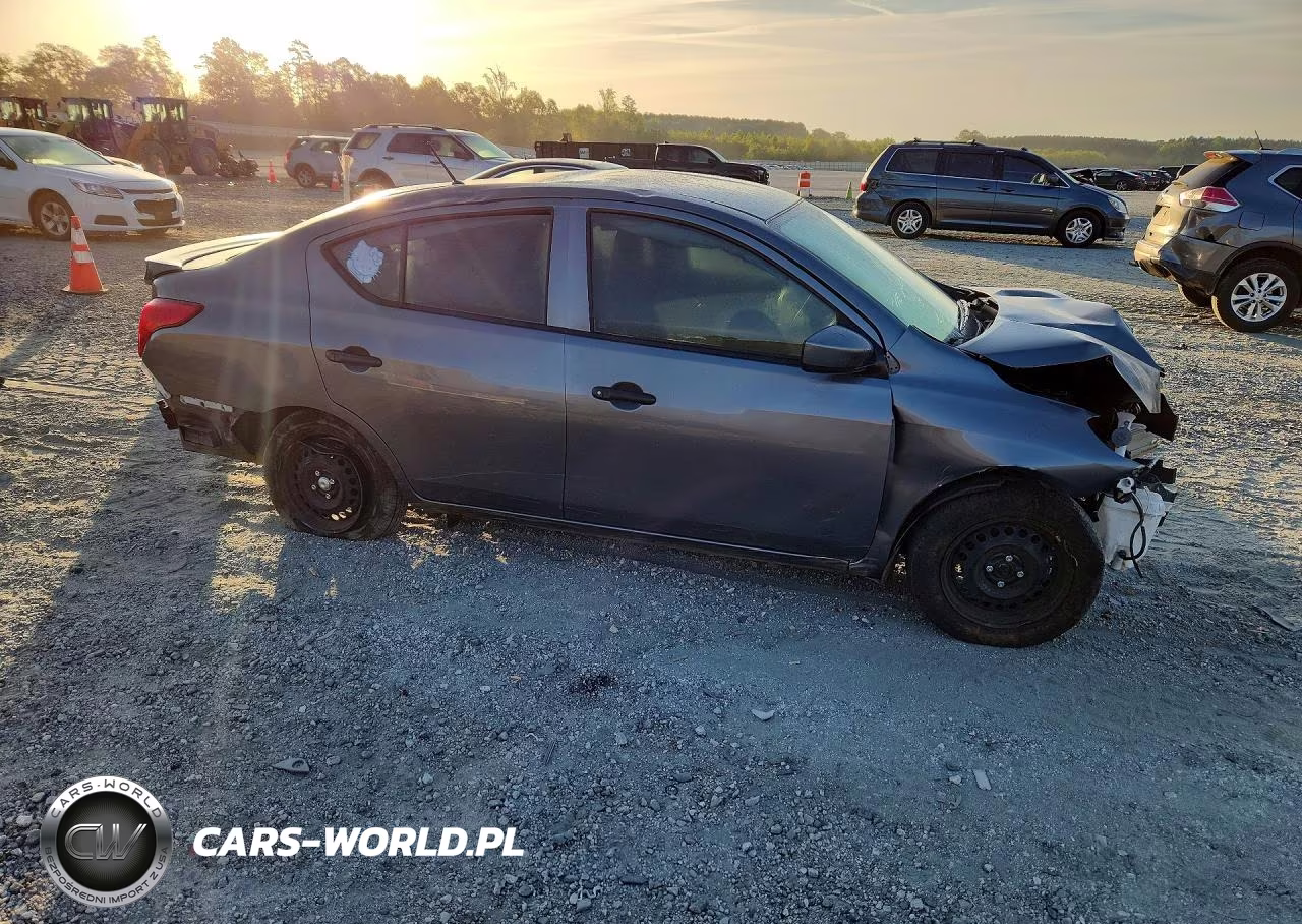 2017 Nissan Versa 1.6 S Plus VIN:3N1CN7AP3HL880969 - 4