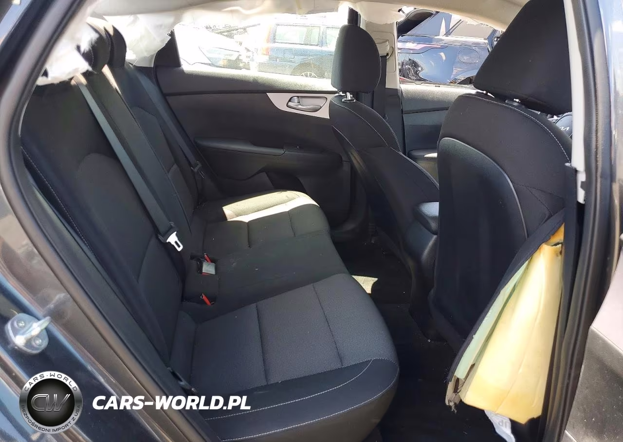 2024 Kia Forte Lxs VIN:3KPF24AD4RE750034 - 10