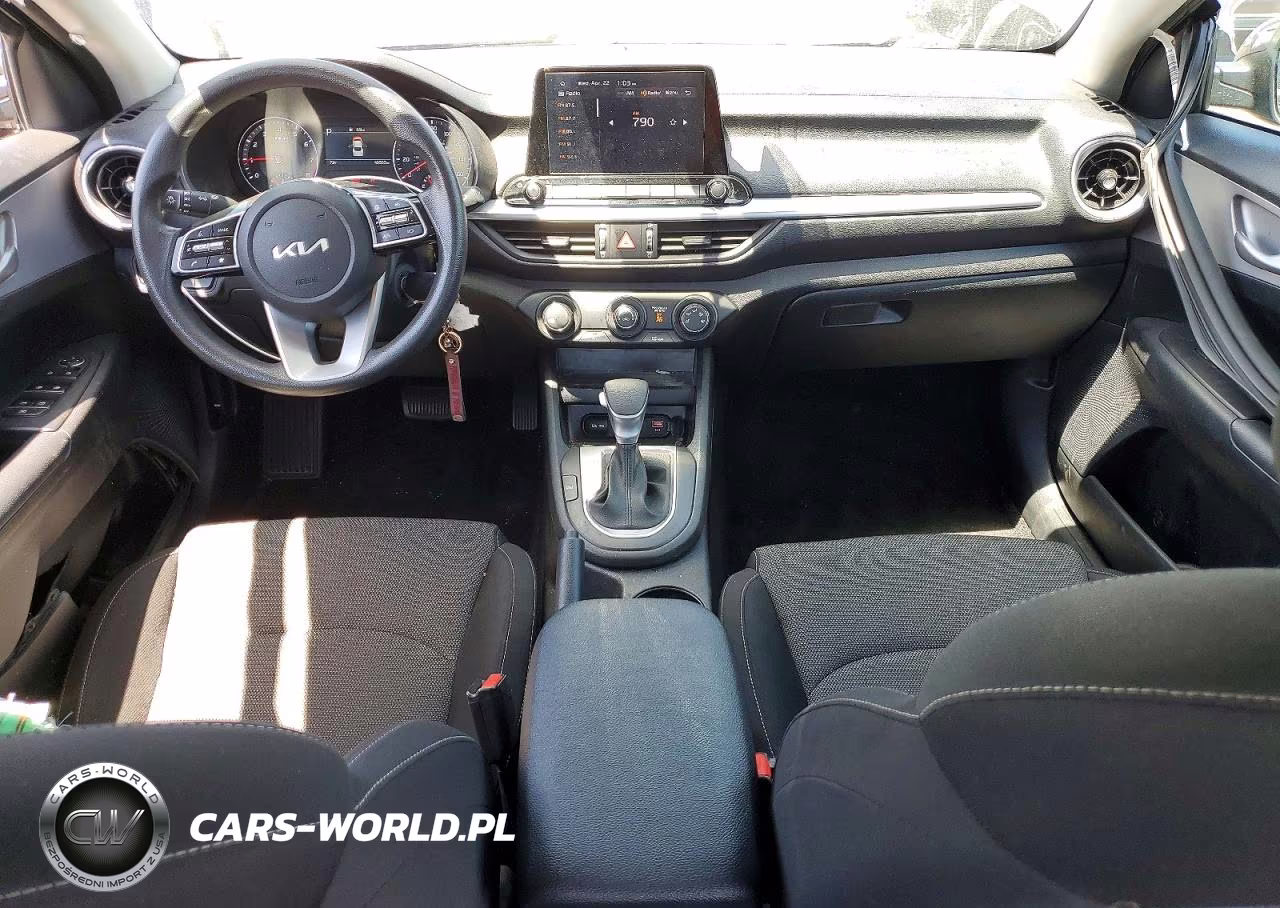 2024 Kia Forte Lxs VIN:3KPF24AD4RE750034 - 8