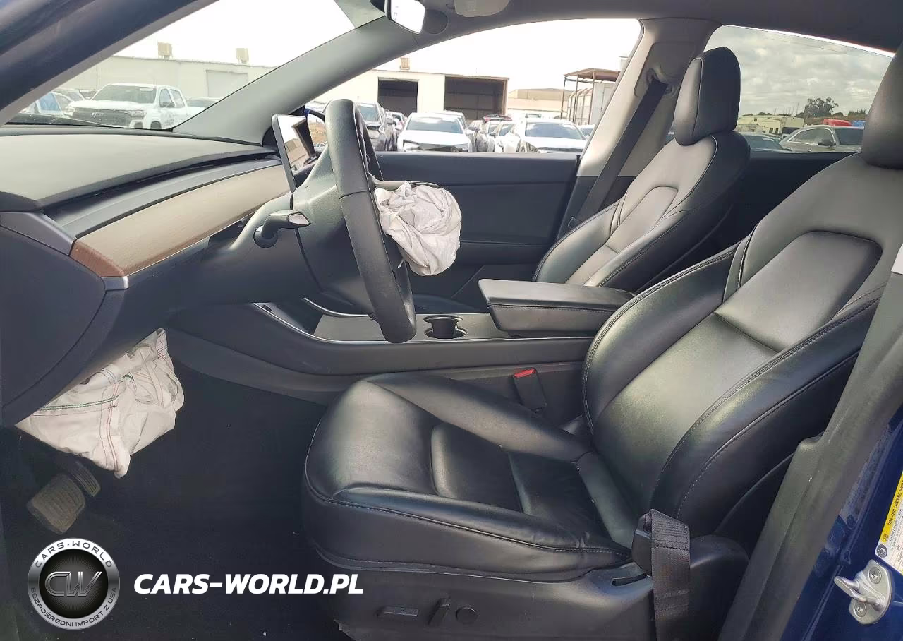 2020 Tesla Model Y VIN:5YJYGDEE8LF055439 - 7