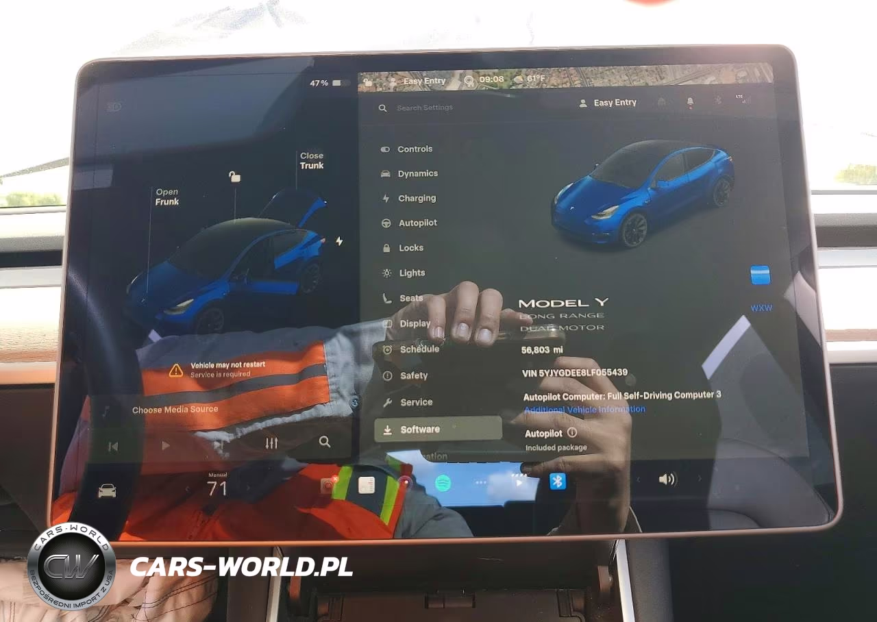 2020 Tesla Model Y VIN:5YJYGDEE8LF055439 - 9