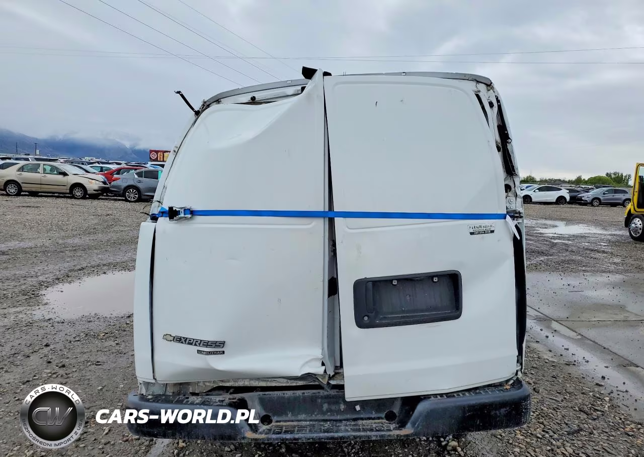 2015 Chevrolet Express 2500 Cargo Delivery Van VIN:1GCWGFCG3F1240437 - 6