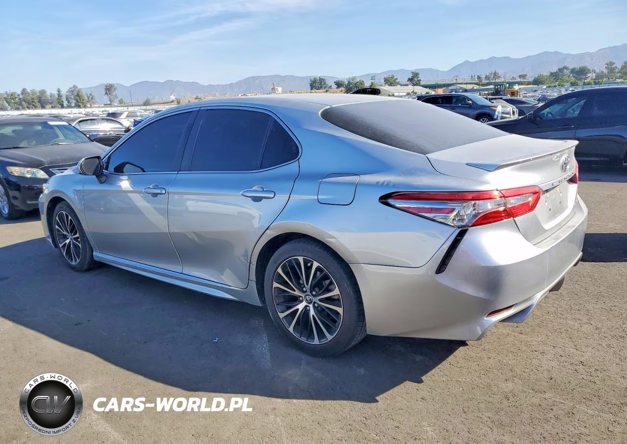 2018 Toyota Camry Se VIN:4T1B11HK5JU601136 - 2