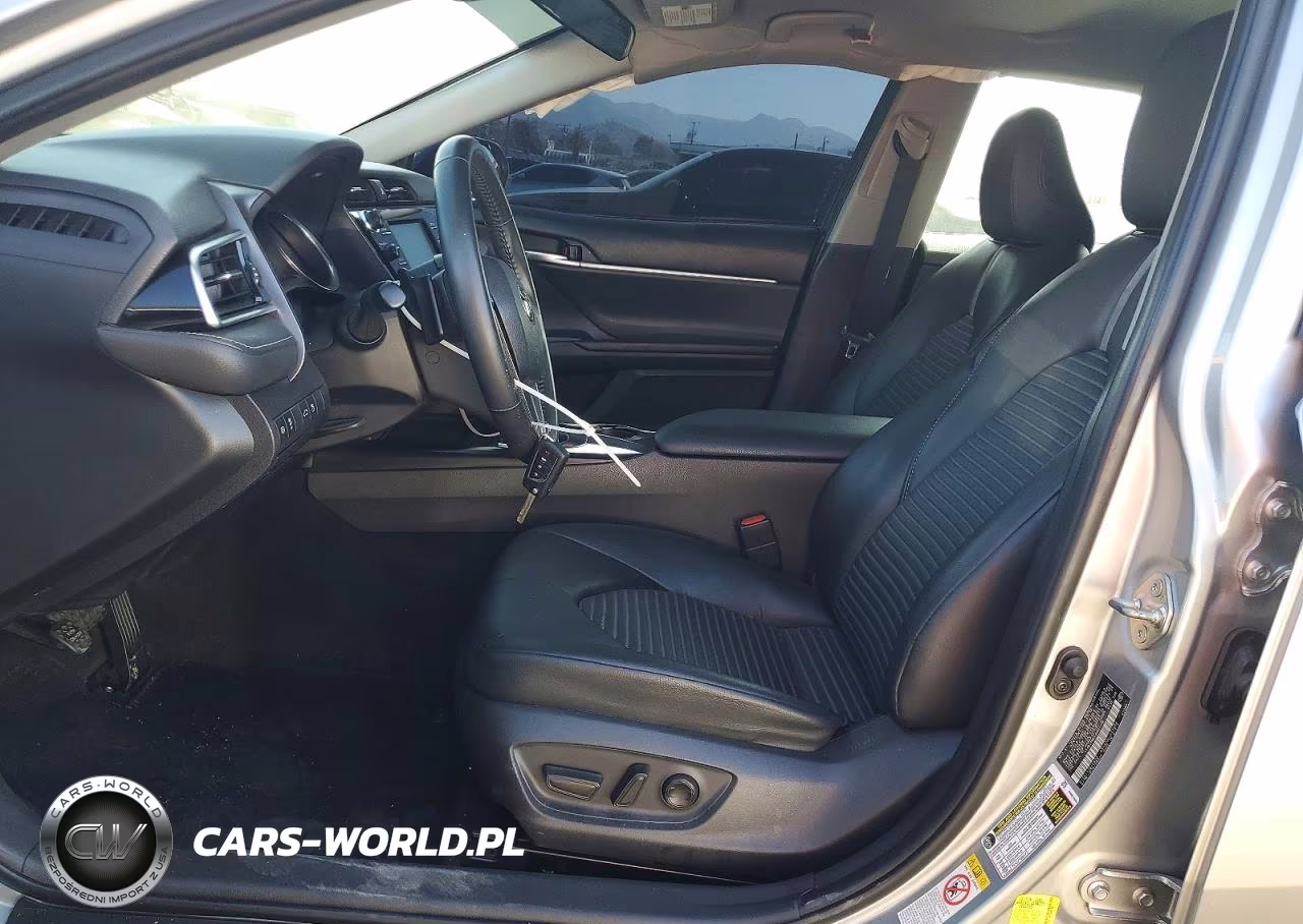 2018 Toyota Camry Se VIN:4T1B11HK5JU601136 - 7