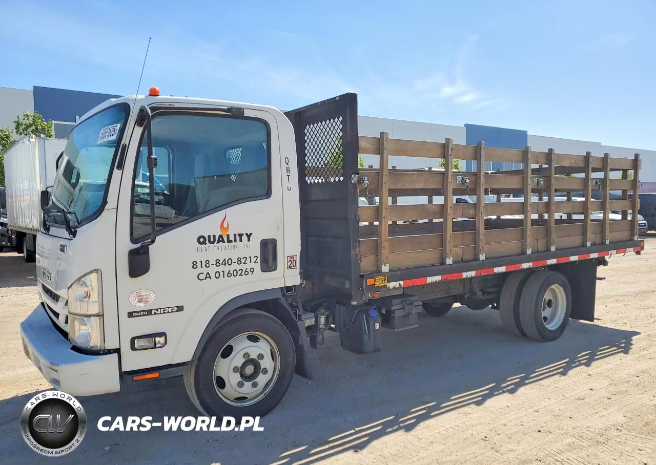2017 Isuzu Nrr
