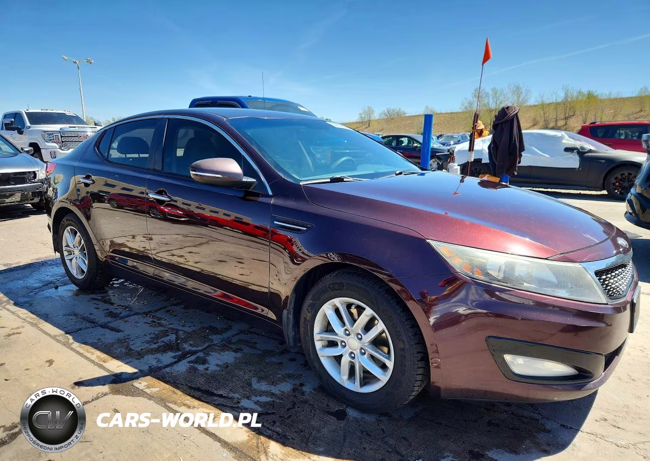 2013 Kia Optima Lx VIN:5XXGM4A77DG227745 - 4