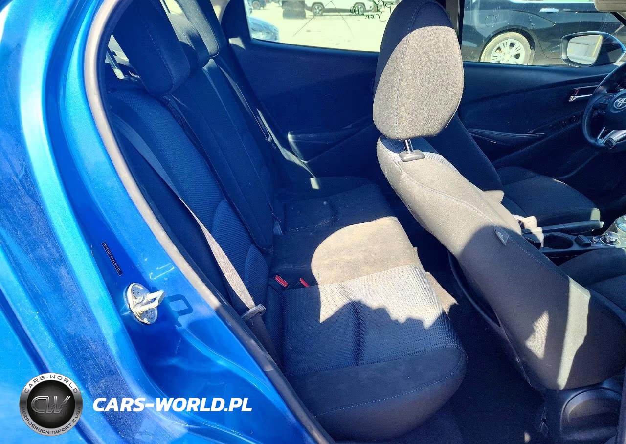 2018 Toyota Yaris Ia Base VIN:3MYDLBYV4JY331113 - 10