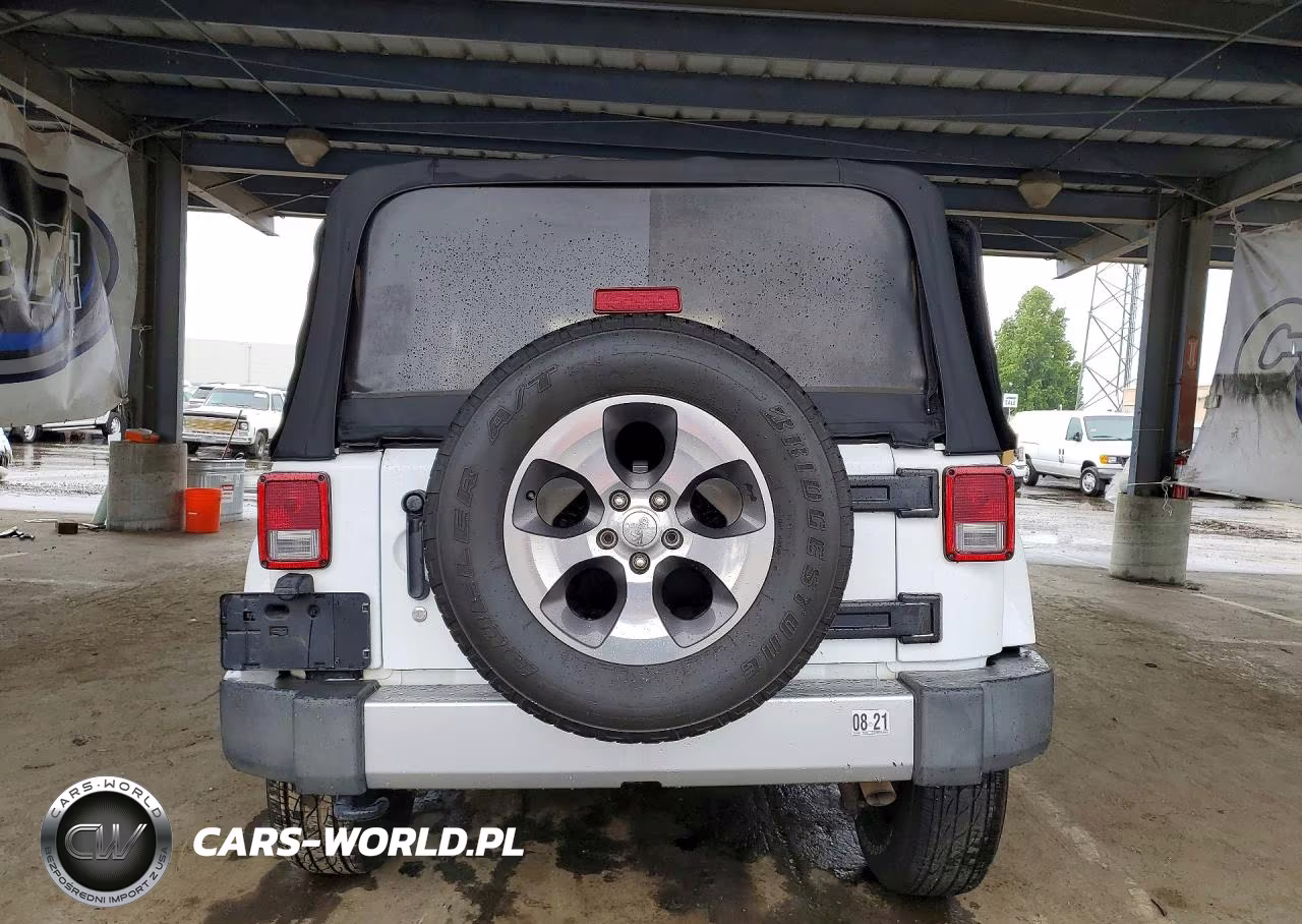 2017 Jeep Wrangler Sahara VIN:1C4AJWBG7HL669018 - 6