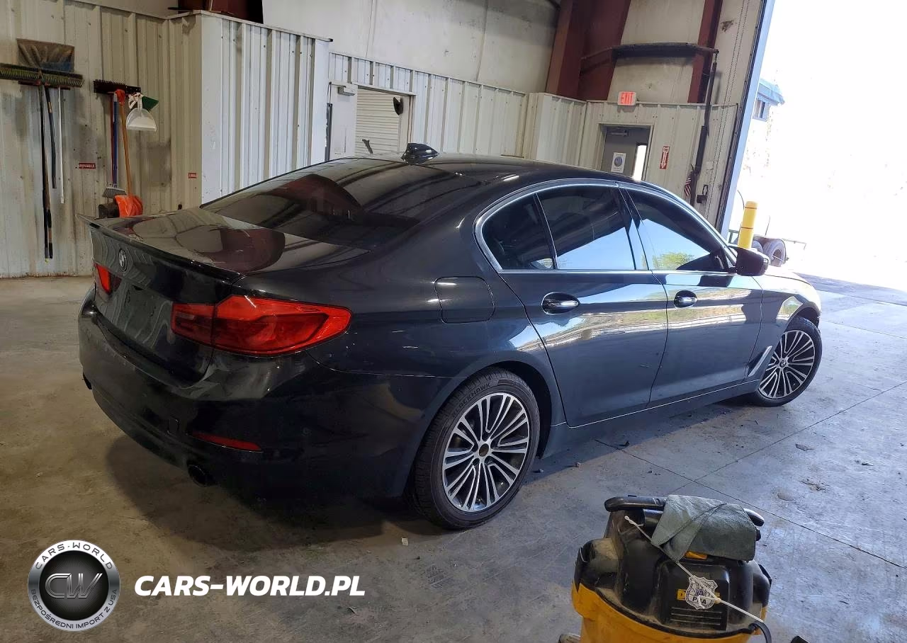 2017 BMW 530 Xi VIN:WBAJA7C33HWA70889 - 3