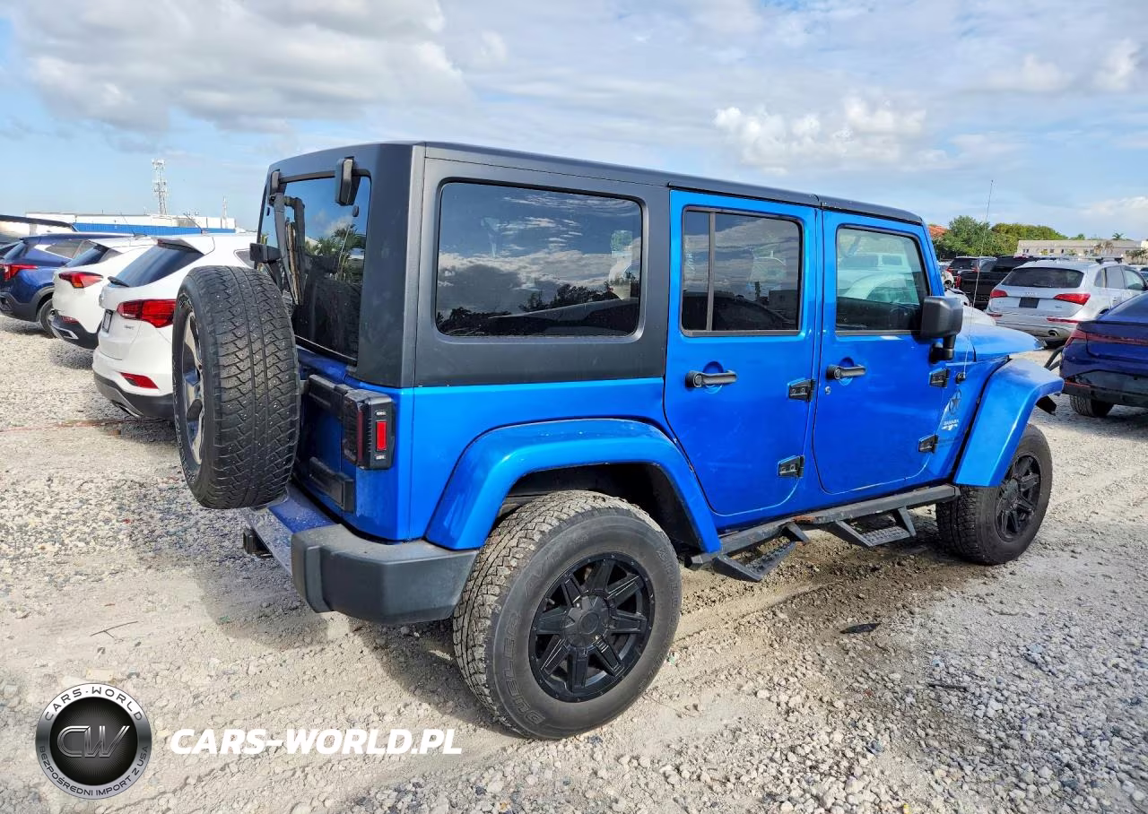 2016 Jeep Wrangler Unlimited Sahara VIN:1C4BJWEG5GL310295 - 3