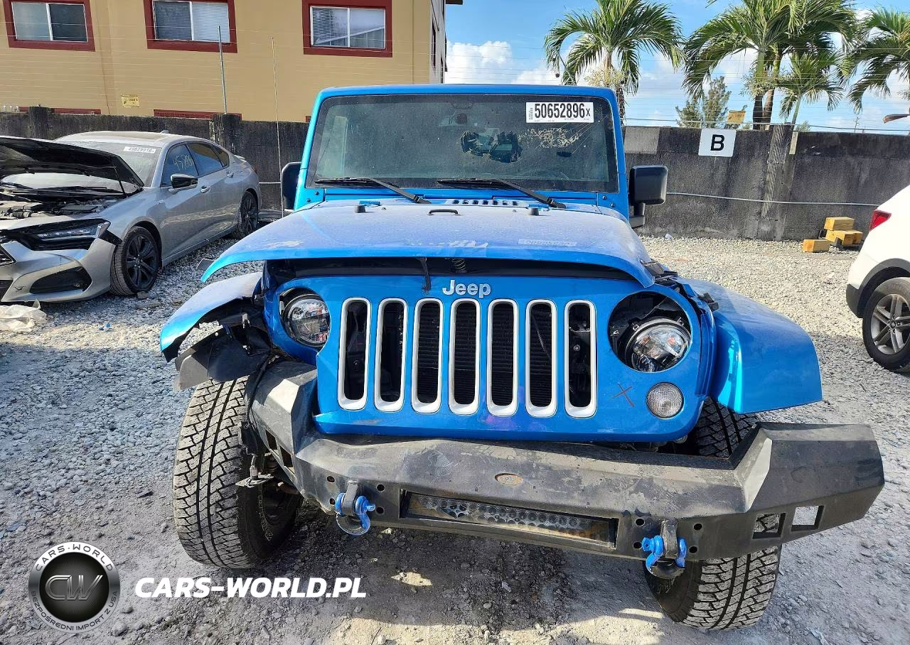 2016 Jeep Wrangler Unlimited Sahara VIN:1C4BJWEG5GL310295 - 5