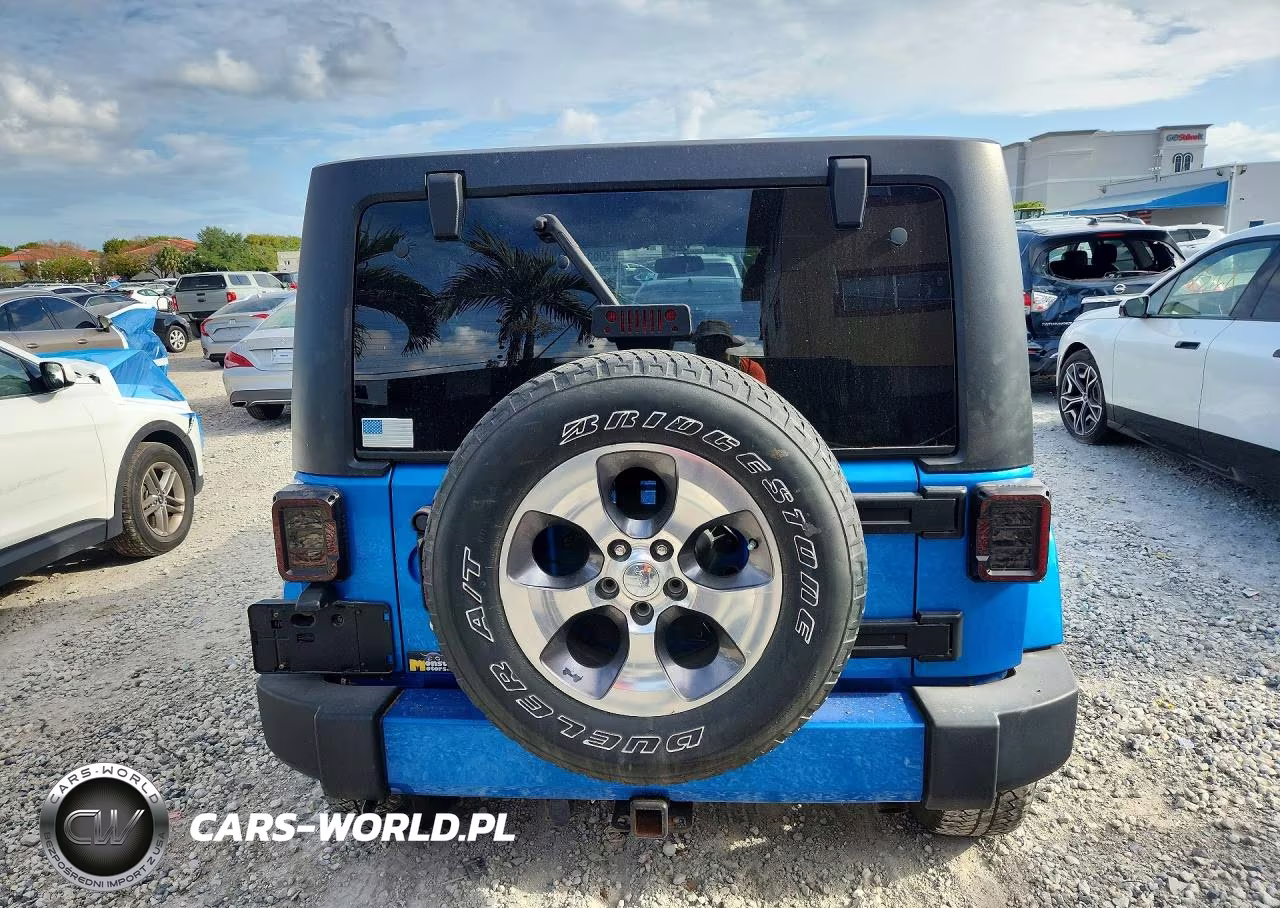2016 Jeep Wrangler Unlimited Sahara VIN:1C4BJWEG5GL310295 - 6