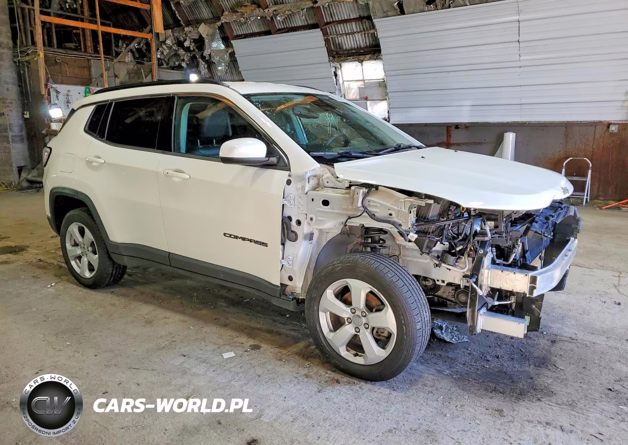 2021 Jeep Compass Latitude VIN:3C4NJDBB6MT569596 - 4