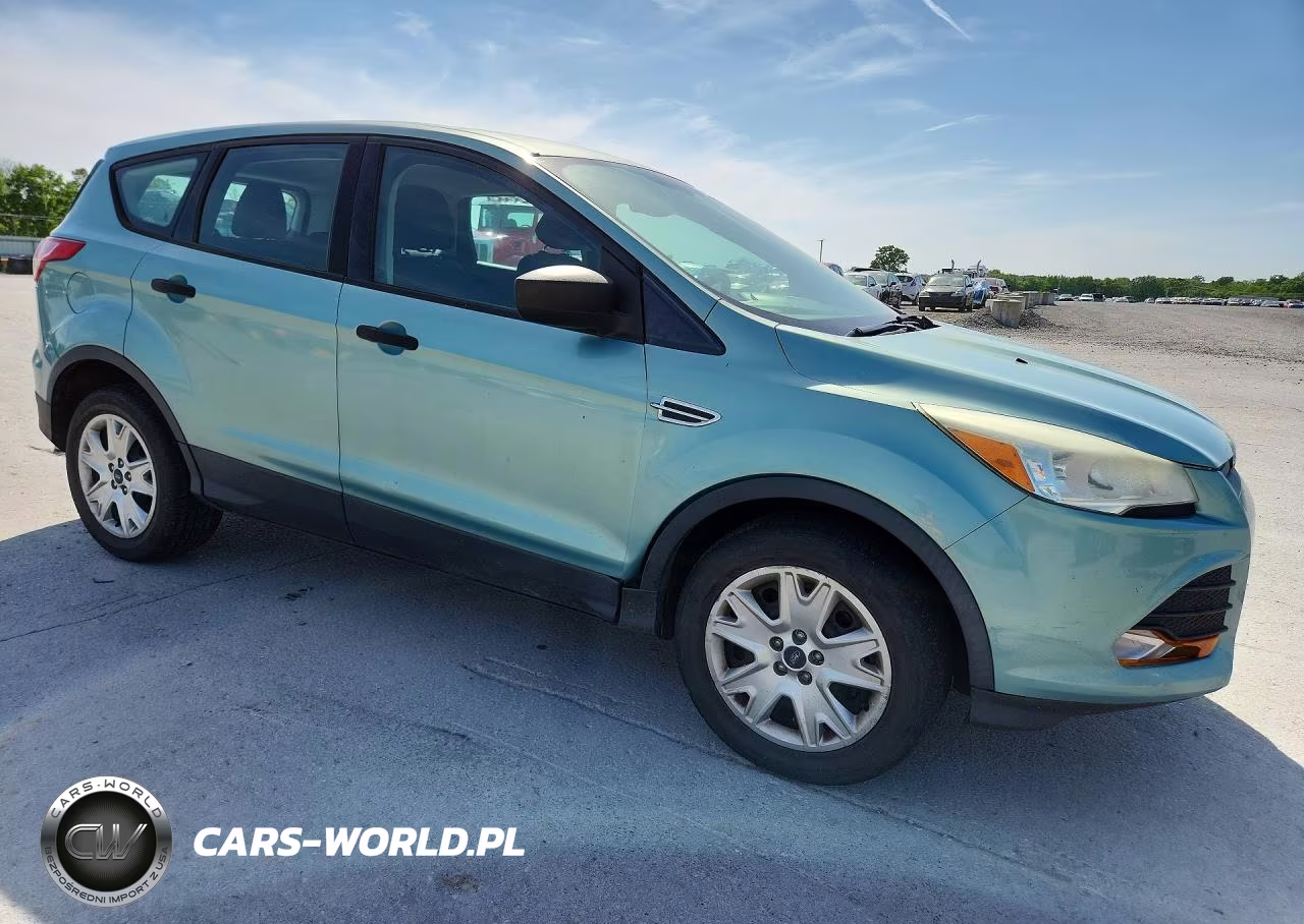 2013 Ford Escape S VIN:1FMCU0F79DUC42060 - 4