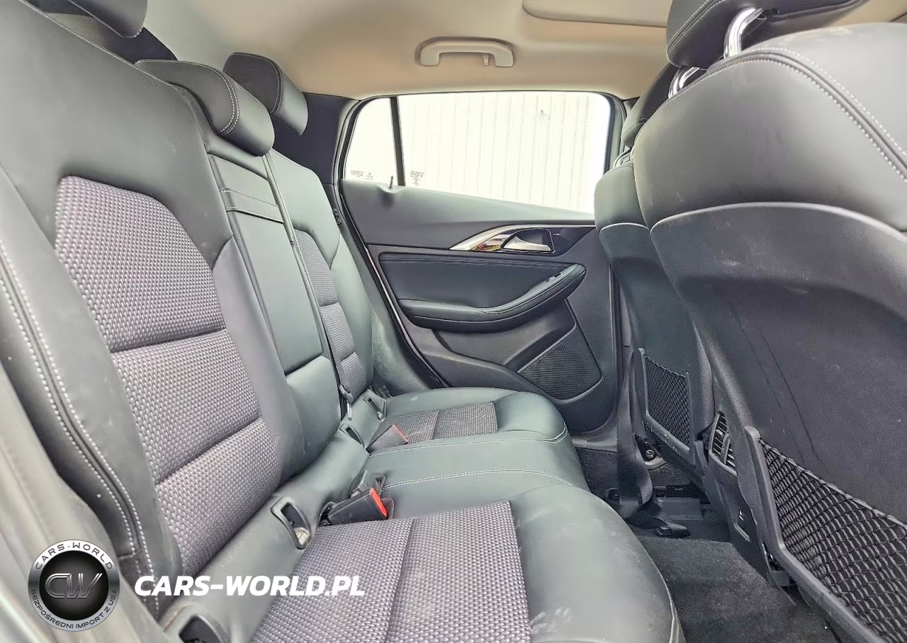 2019 Infiniti Qx30 Luxe VIN:SJKCH5CR4KA006777 - 10