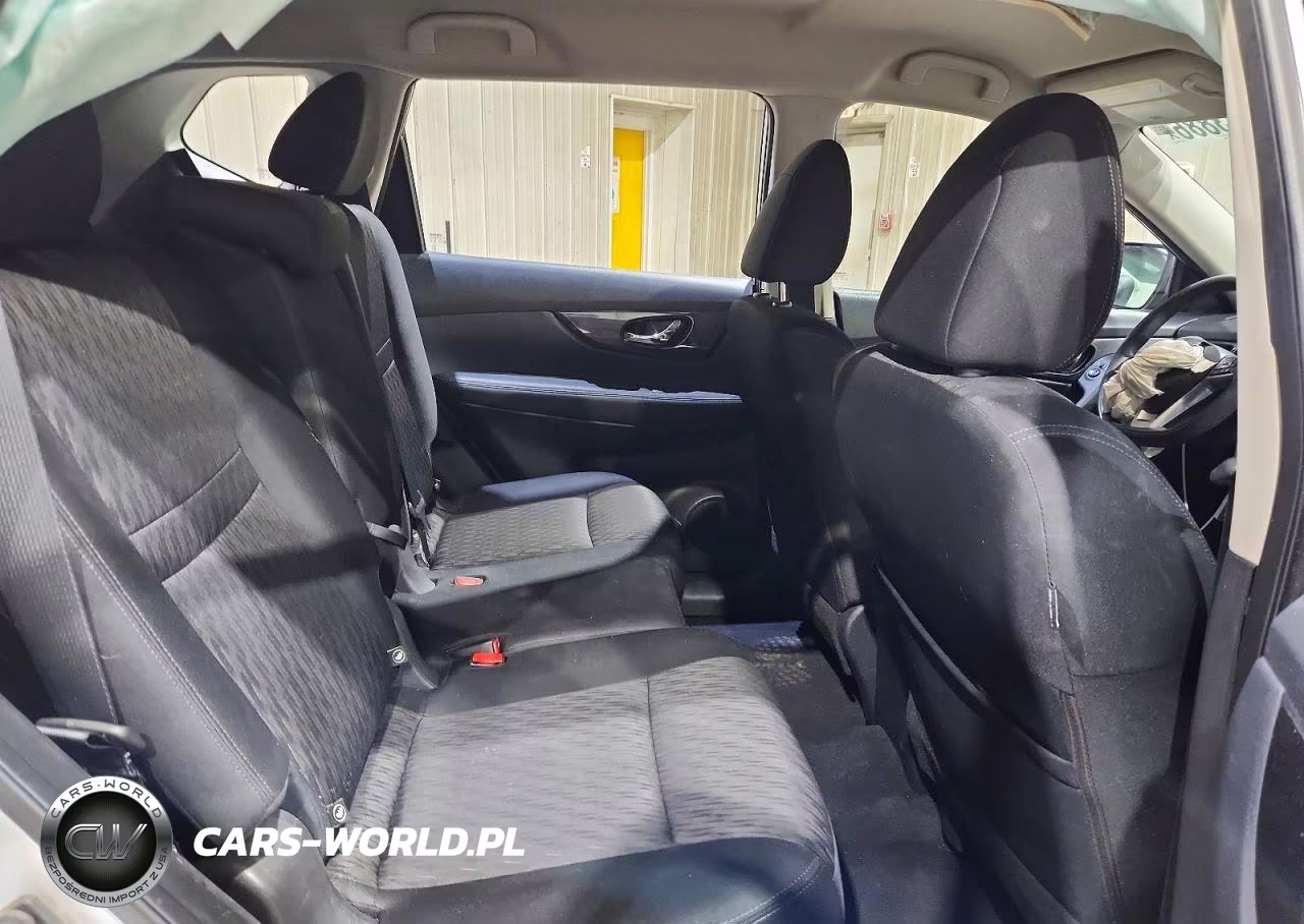 2018 Nissan Rogue S VIN:KNMAT2MV2JP521369 - 11