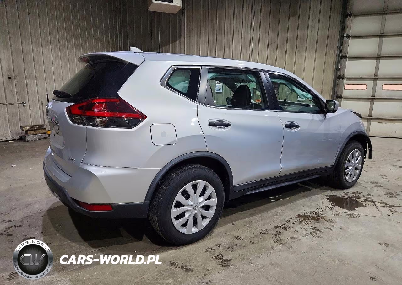 2018 Nissan Rogue S VIN:KNMAT2MV2JP521369 - 3