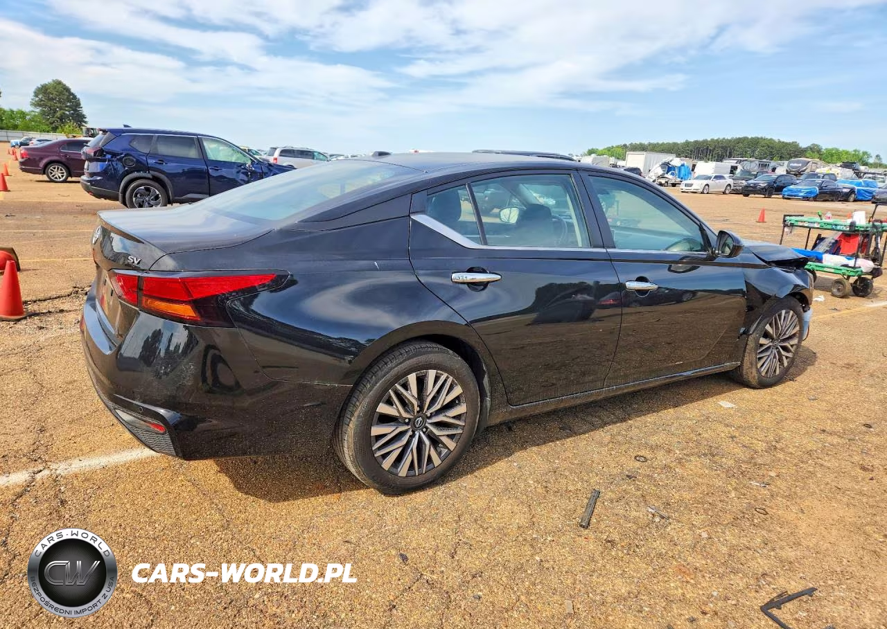 NISSAN ALTIMA SV VIN:1N4BL4DVXPN348890 - 3