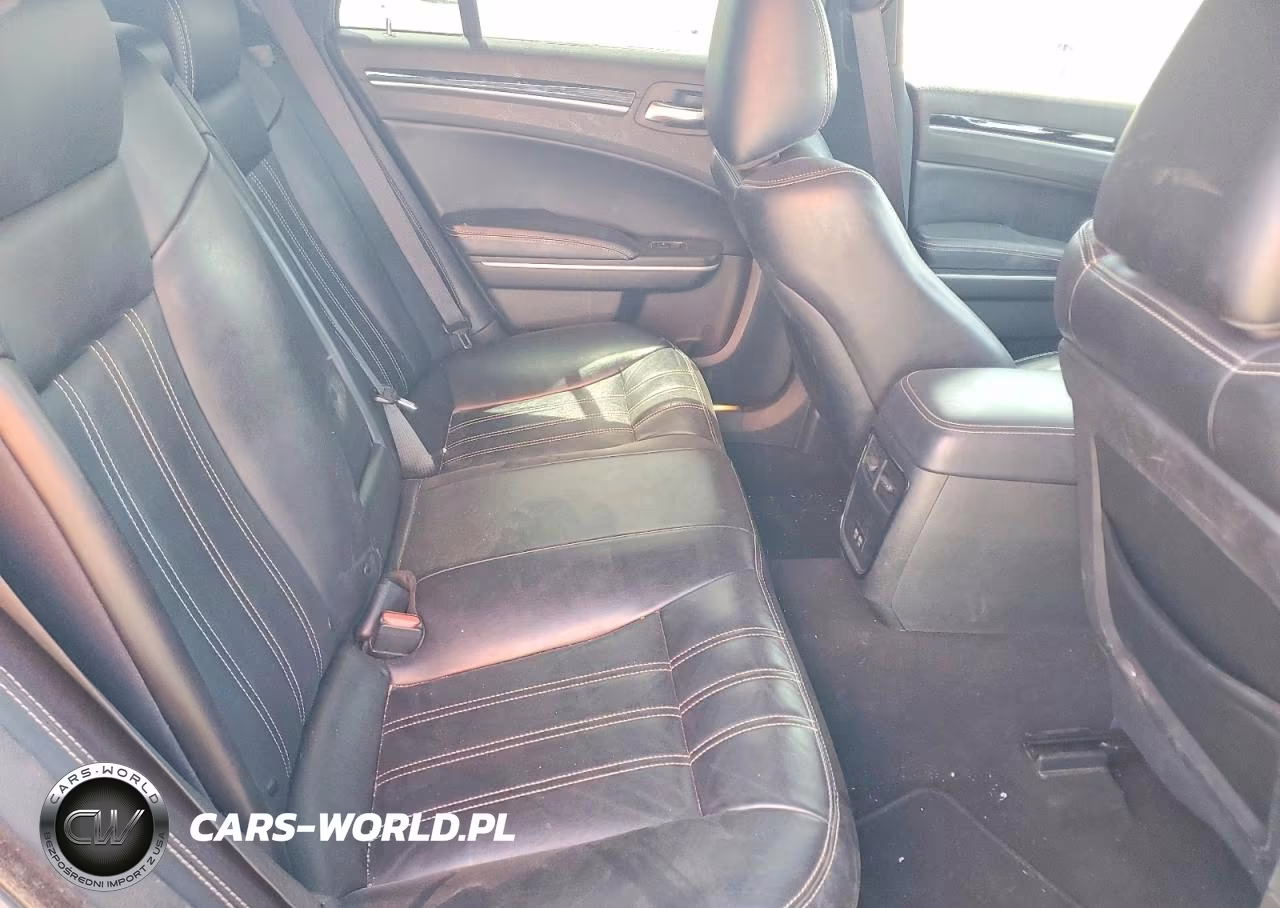 2022 Chrysler 300 S VIN:2C3CCABG5NH236400 - 10