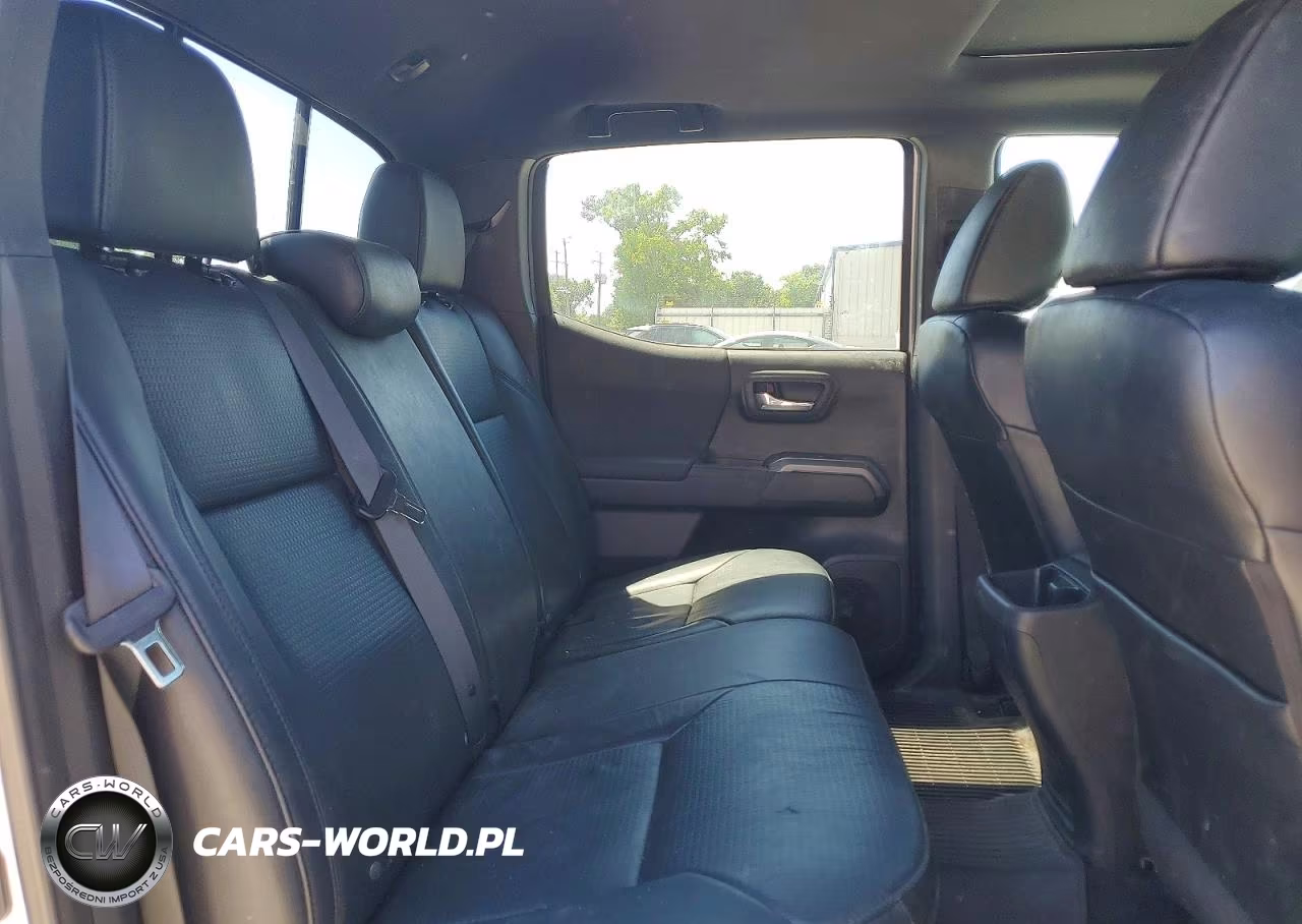 2018 Toyota Tacoma Trd Sport VIN:3TMCZ5AN7JM150146 - 10