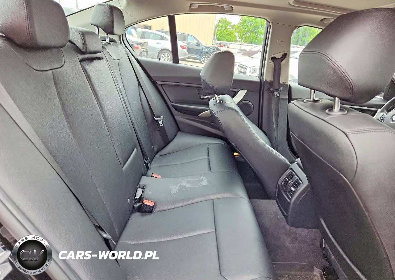 2016 BMW 320 Xi VIN:WBA8E5G55GNT95032 - 10