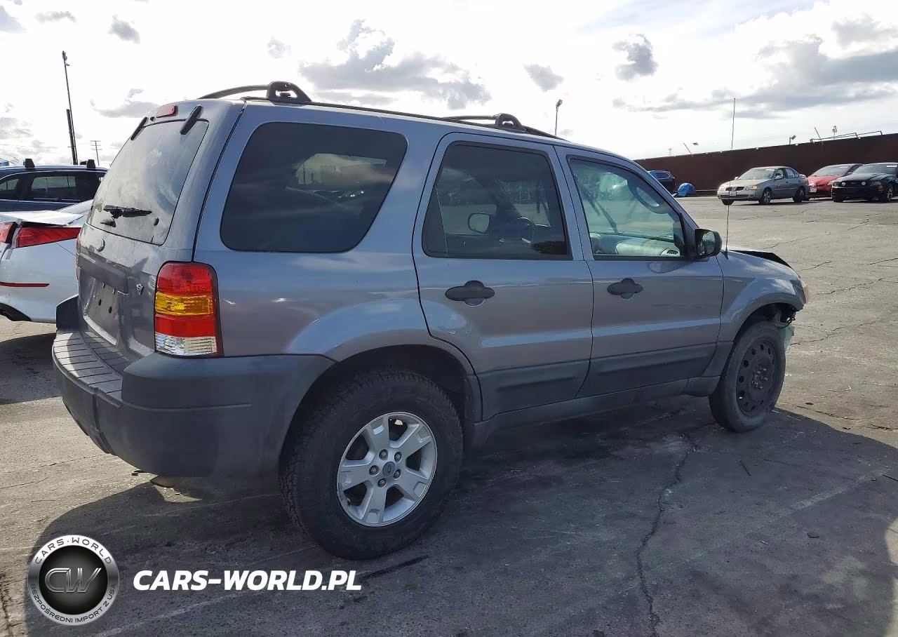 2007 Ford Escape Xlt VIN:1FMYU03127KB99252 - 3