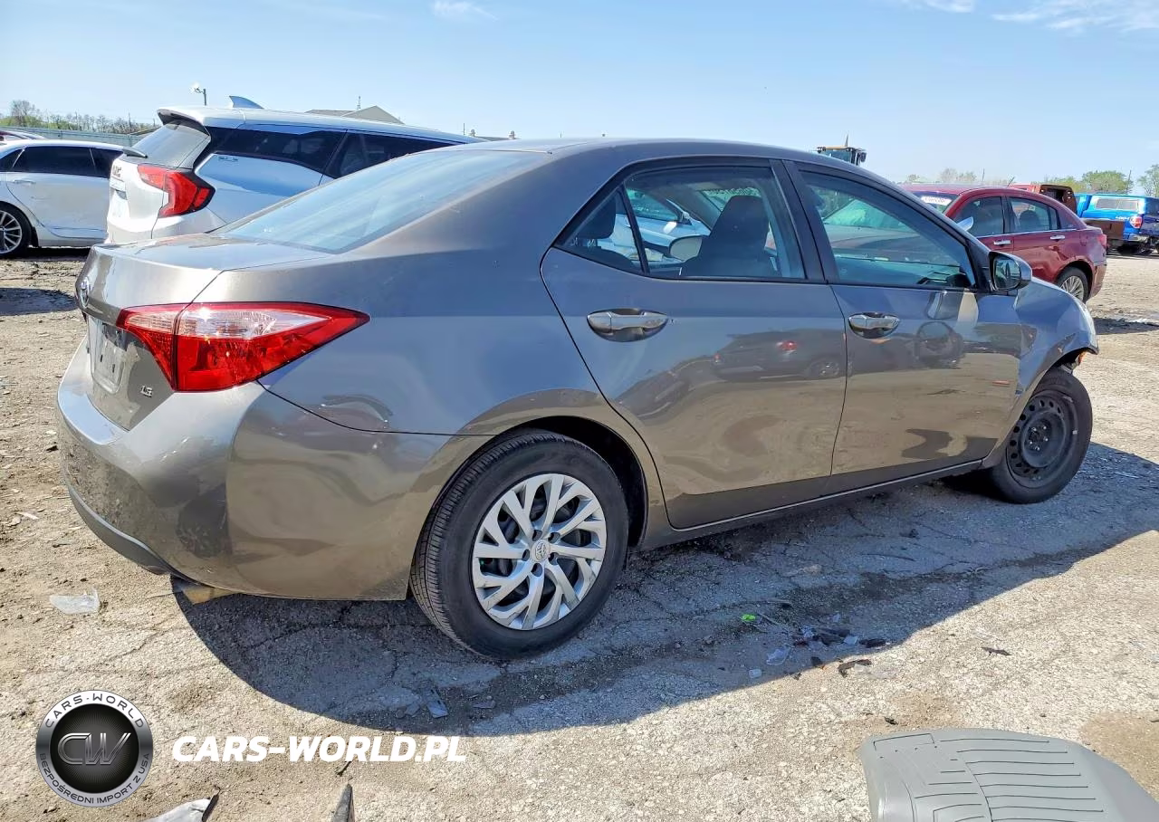 2017 Toyota Corolla VIN:2T1BURHE5HC815782 - 3
