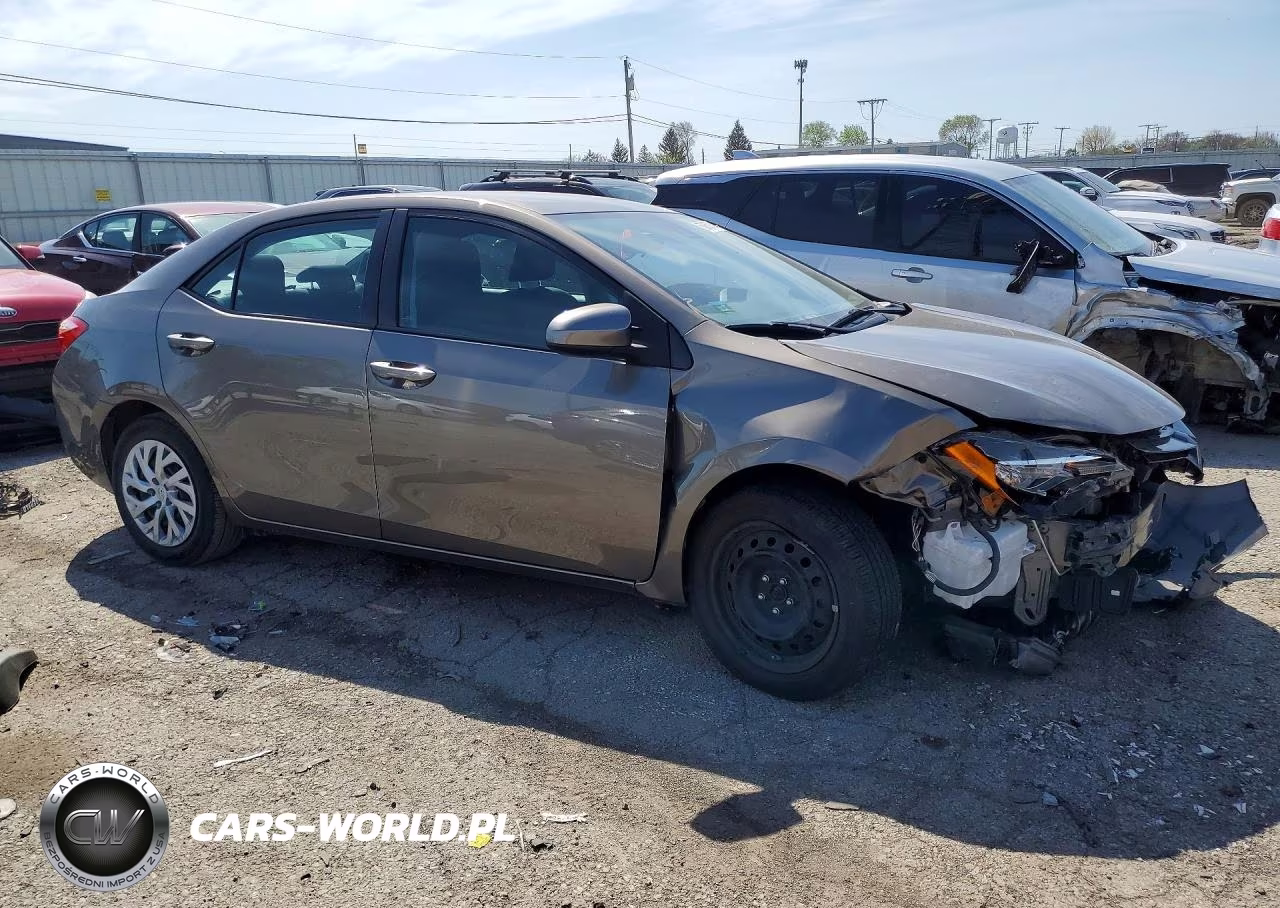 2017 Toyota Corolla VIN:2T1BURHE5HC815782 - 4