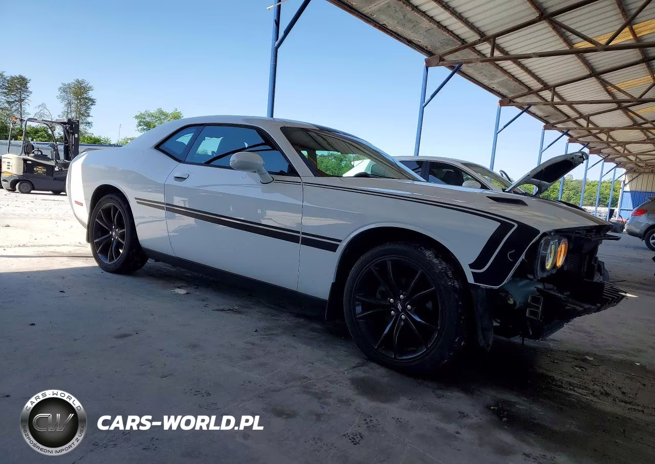 2017 Dodge Challenger Sxt VIN:2C3CDZAG8HH536076 - 4