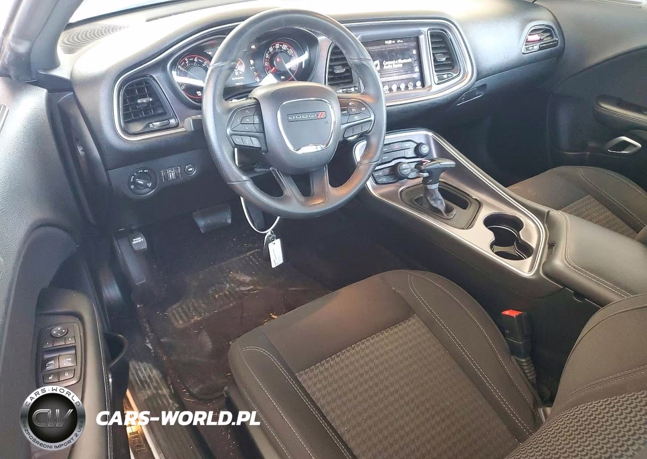 2017 Dodge Challenger Sxt VIN:2C3CDZAG8HH536076 - 8
