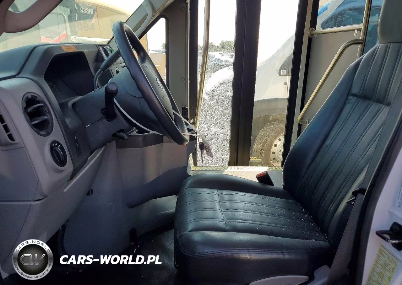2017 Ford Econoline E450 Super Duty Cutaway Van VIN:1FDFE4FS0HDC62922 - 7