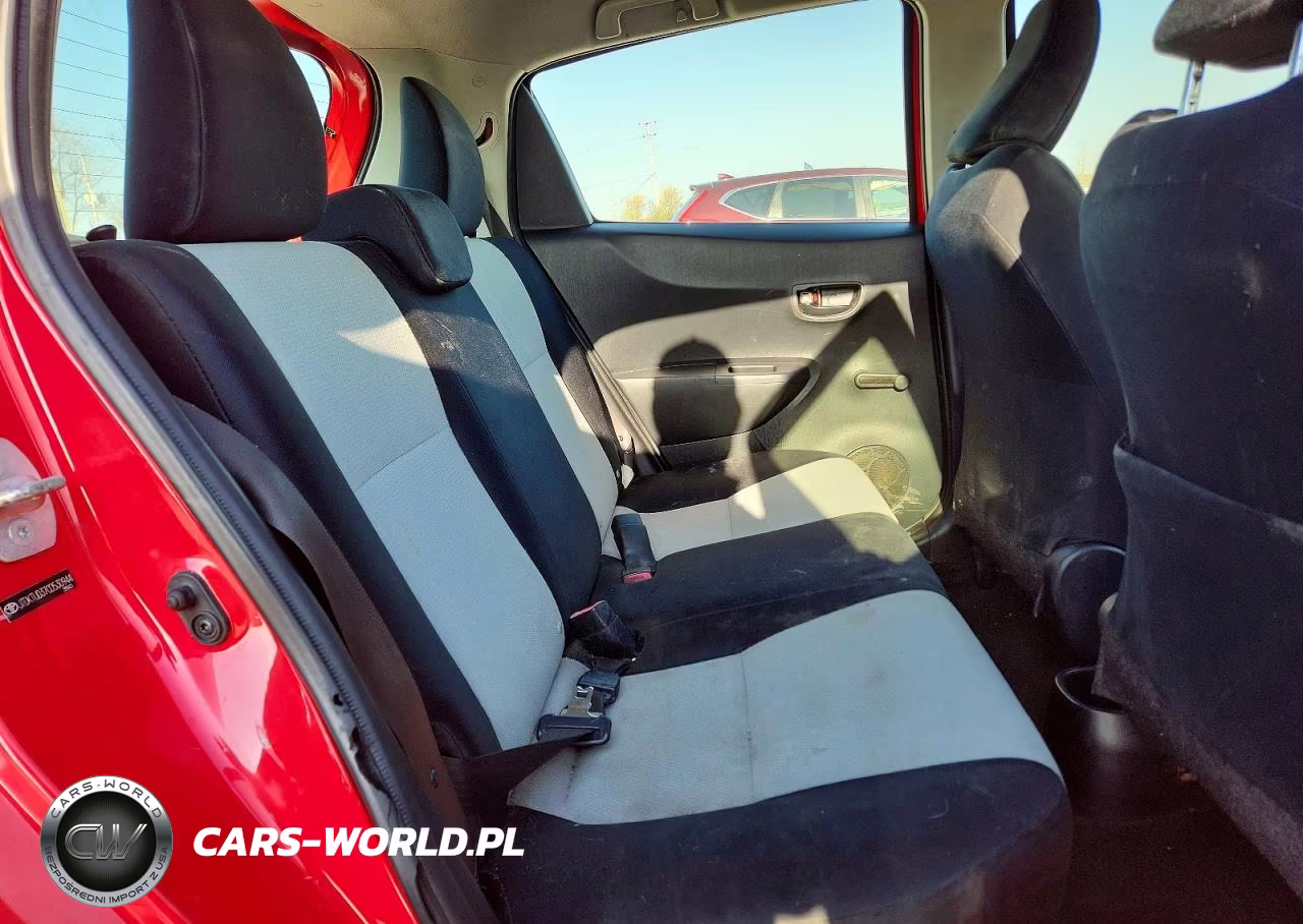 2012 Toyota Yaris 5-Door L VIN:JTDKTUD37CD530944 - 11