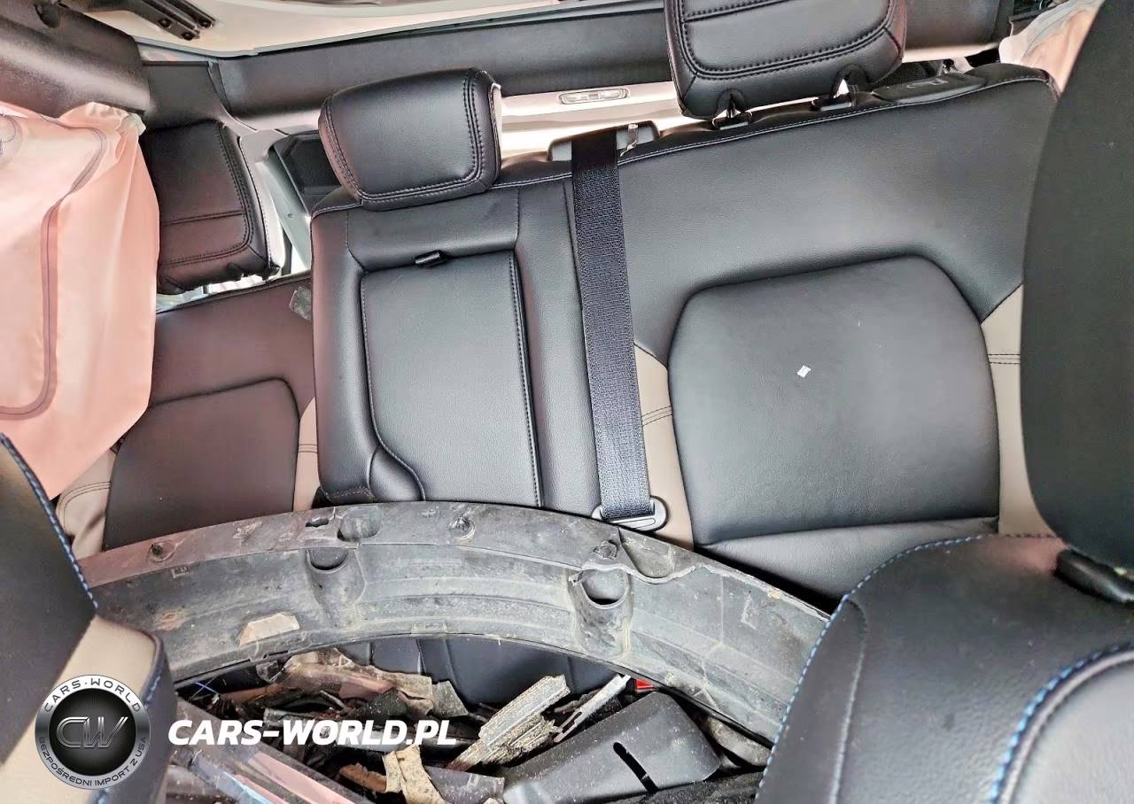 2024 Ford Bronco Wildtrak VIN:1FMEE2BP6RLB53227 - 10