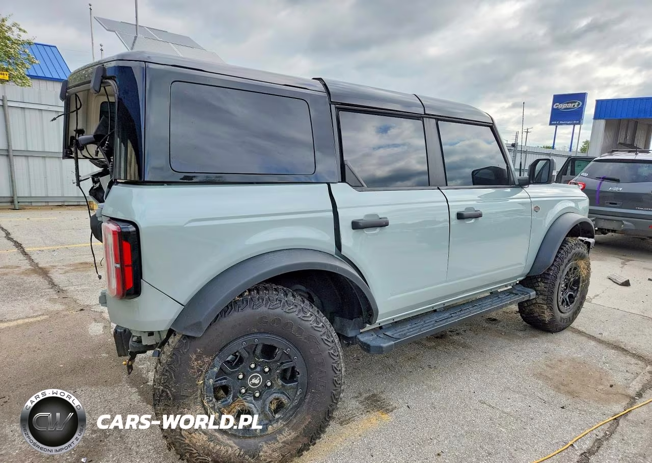 2024 Ford Bronco Wildtrak VIN:1FMEE2BP6RLB53227 - 3