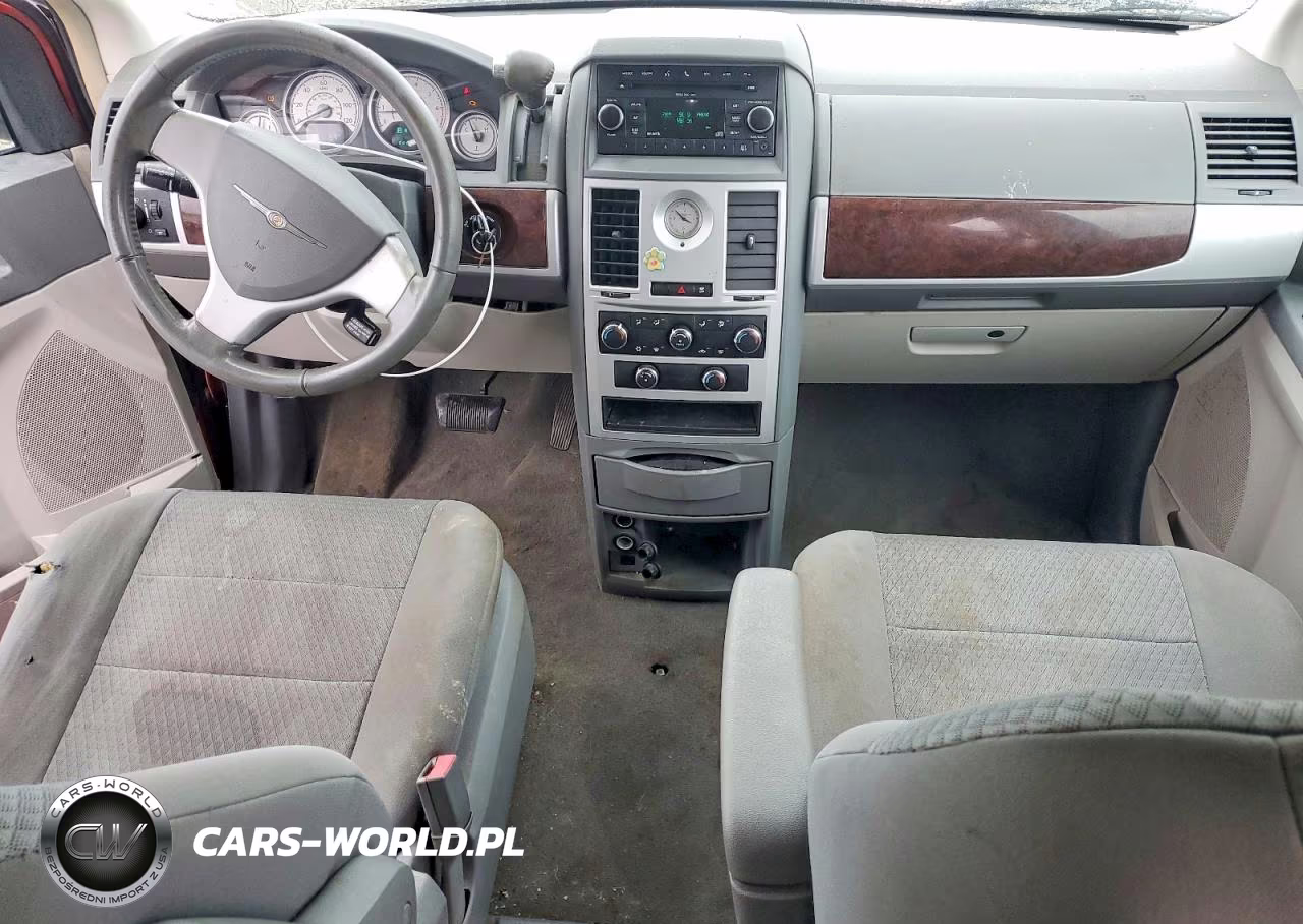 2010 Chrysler Town & Country Touring VIN:2A4RR5D17AR215017 - 8