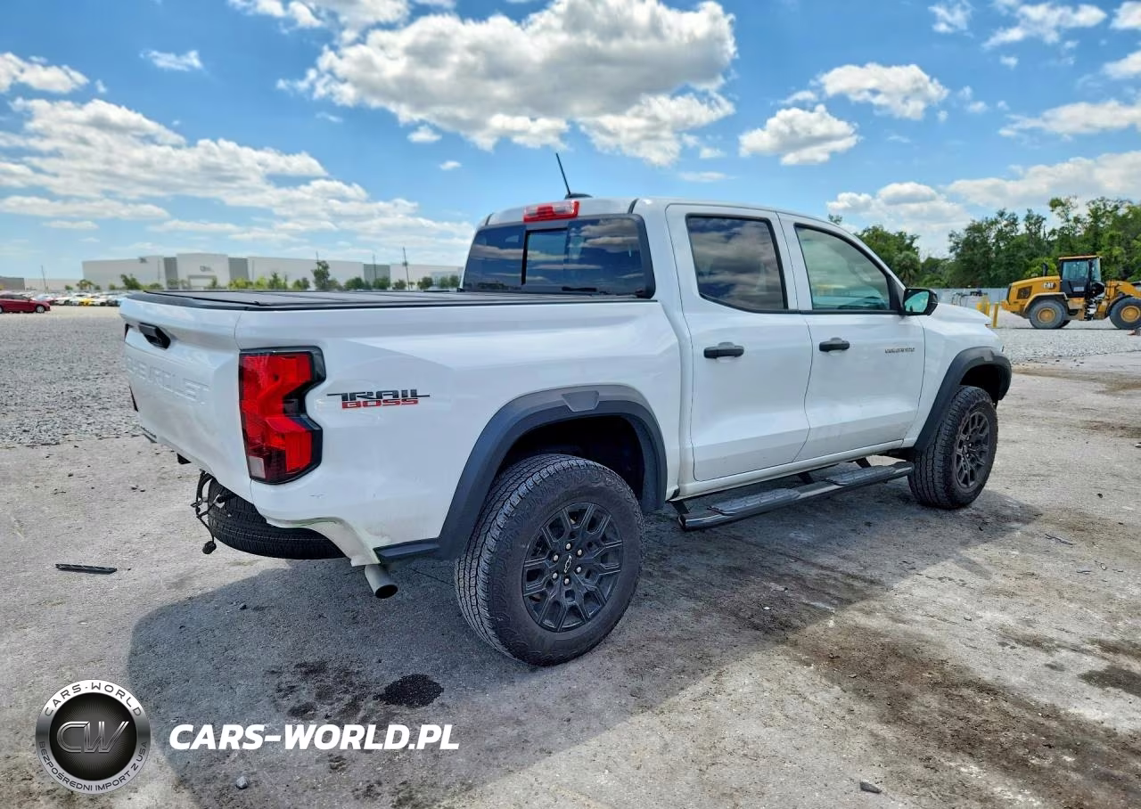 2024 Chevrolet Colorado Trail Boss VIN:1GCPTEEK3R1153122 - 3