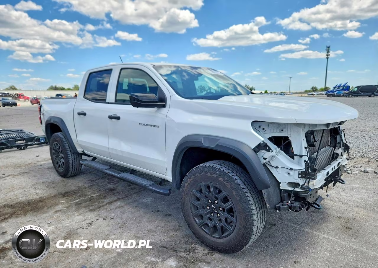 2024 Chevrolet Colorado Trail Boss VIN:1GCPTEEK3R1153122 - 4