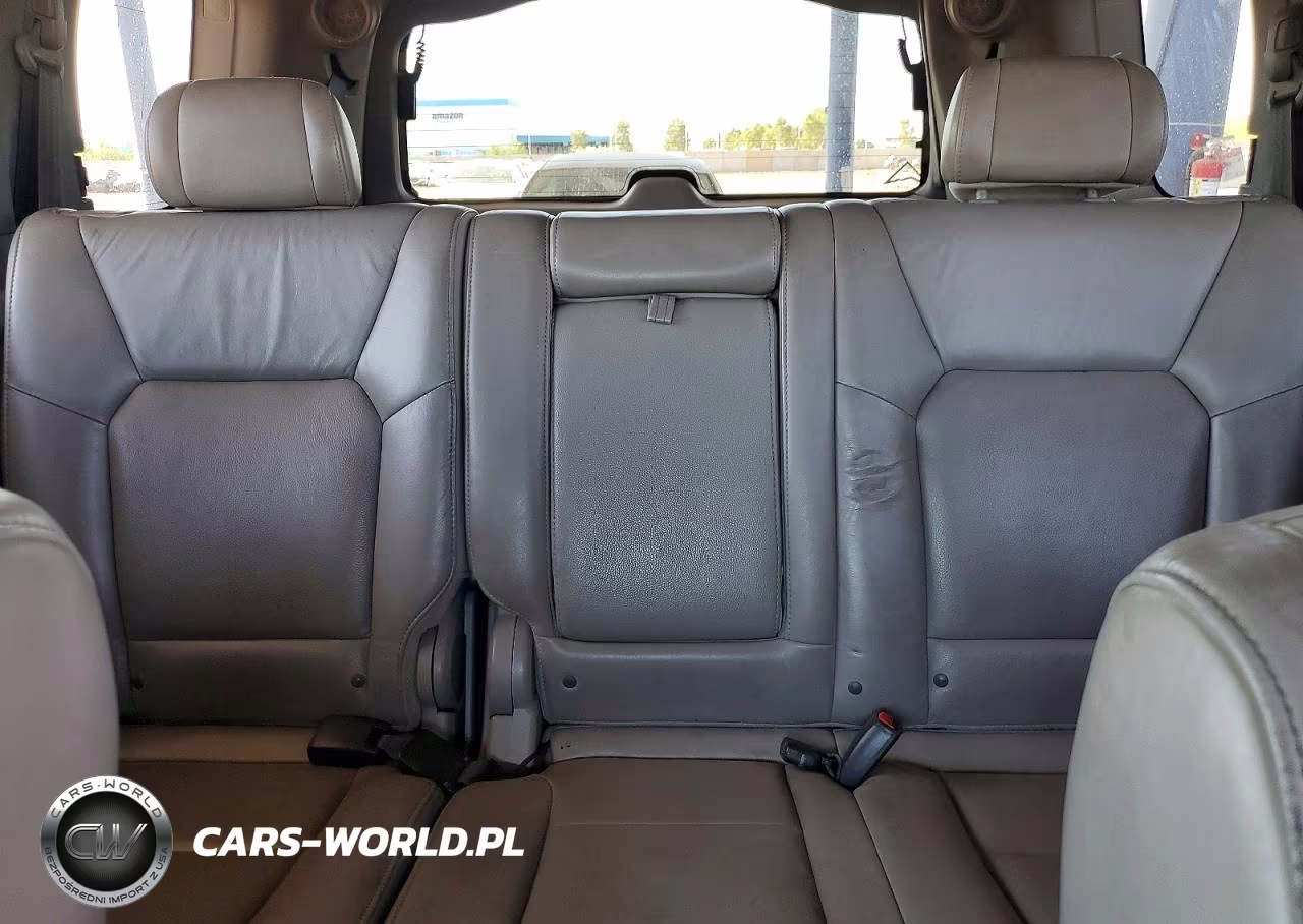 2011 Honda Pilot Touring VIN:5FNYF3H98BB052003 - 10