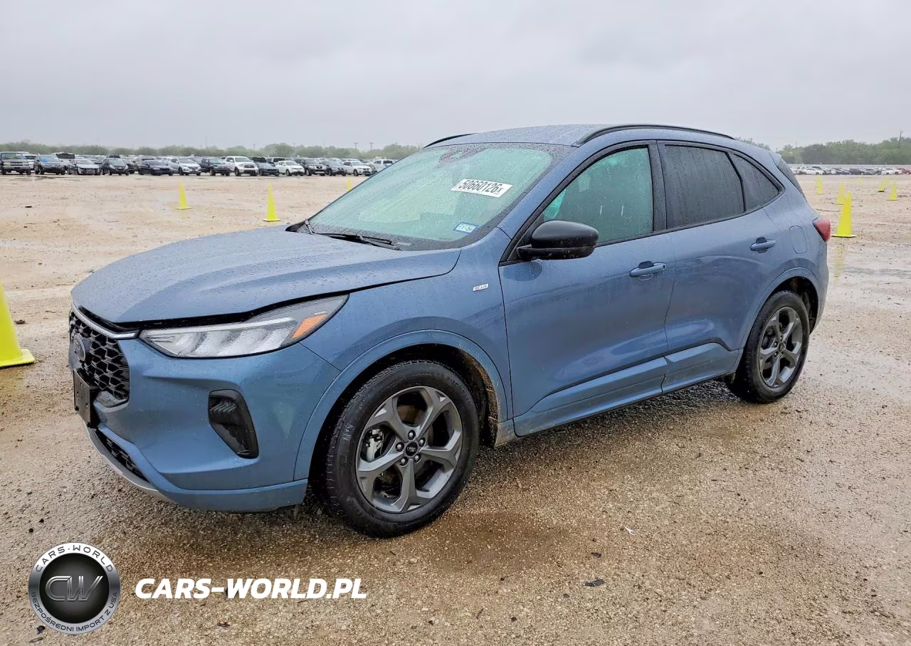 2023 Ford Escape St Line