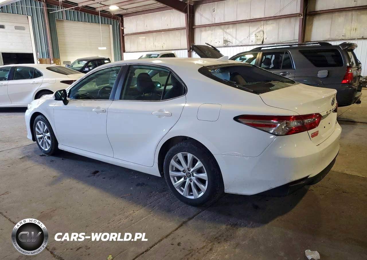 2019 Toyota Camry Le VIN:4T1B11HK3KU264578 - 2