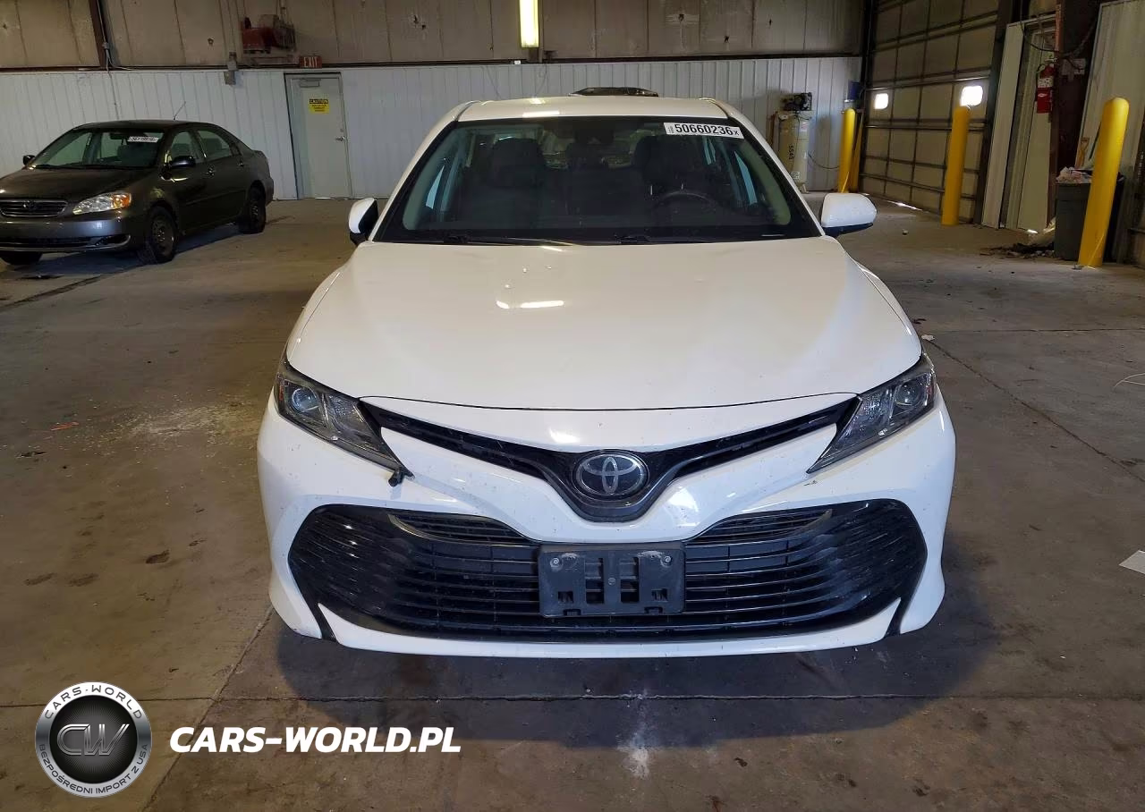 2019 Toyota Camry Le VIN:4T1B11HK3KU264578 - 5