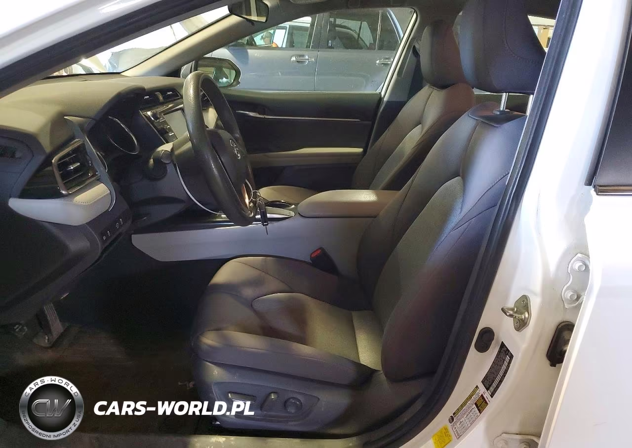 2019 Toyota Camry Le VIN:4T1B11HK3KU264578 - 7