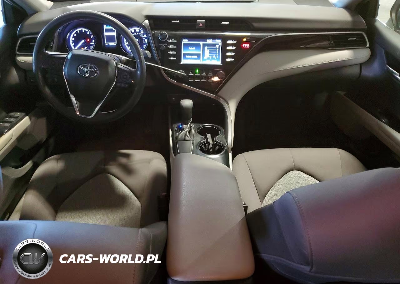 2019 Toyota Camry Le VIN:4T1B11HK3KU264578 - 8